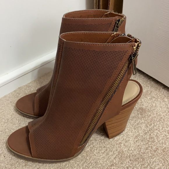 Just Fab brown heels size 7.5 - Picture 2 of 4